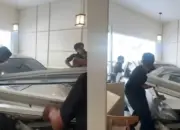 Mobil Tabrak Restoran Jepang di Gading Serpong, Pengunjung Panik Saat Makan Siang