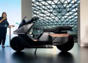 Omo X Motor Listrik Self-Balancing Debut Global di Singapura, Pra-Order Indonesia Dibuka April
