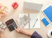Cara Mengatur Keuangan Setelah Menerima THR Agar Tetap Stabil