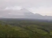 Gunung Semeru Catat 27 Letusan, Zona Bahaya Diperluas hingga 17 Km