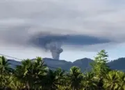 Breaking! Gunung Dukono Erupsi Pagi Ini, Kolom Abu Capai 800 Meter, Warga Diminta Waspada