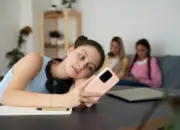 Gen Z dan Tekanan Mental di Era Digital: Memahami 8 “Penyakit” Modern