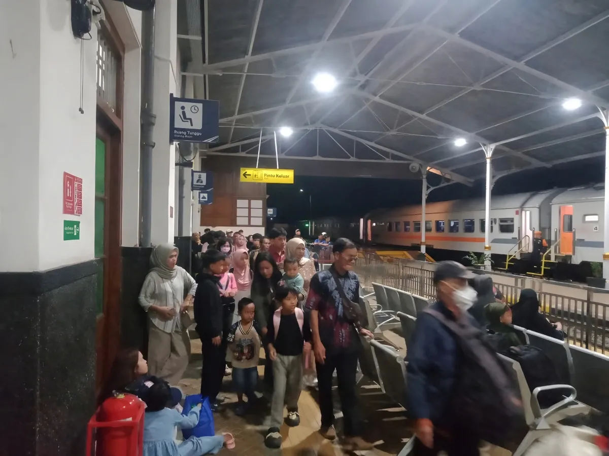 KAI Daop 2 Bandung Minta Maaf, KA Siliwangi Tertahan Akibat Genangan di Jalur Cianjur–Cibeber