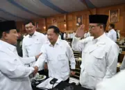 Mendagri Tito Karnavian Hadiri Rapat Kerja Pemerintah di Istana Bersama Presiden Prabowo