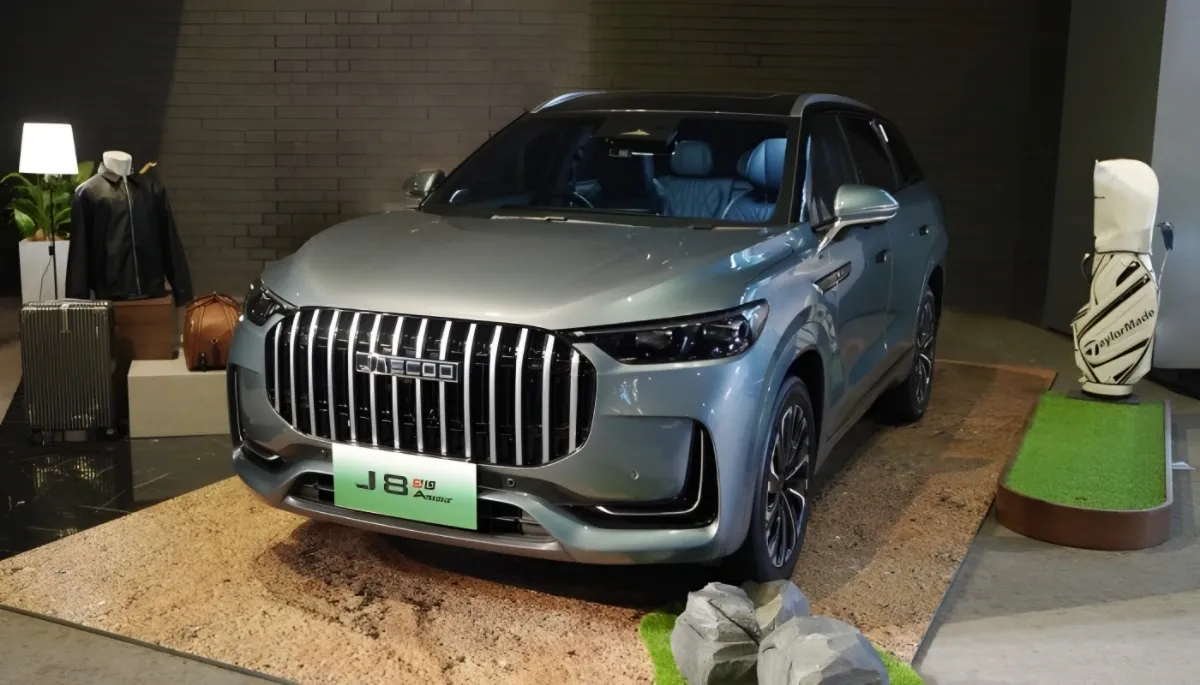 Mobil EV vs PHEV: Kelebihan, Kekurangan, dan Mana yang Paling Realistis