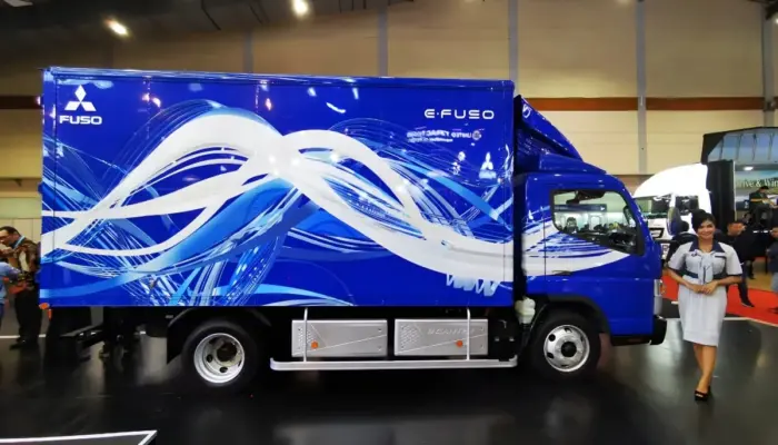 Pabrikan Truk Adu Teknologi di GIICOMVEC 2026, Dari Diesel hingga Listrik