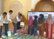 Semangat Kartini, Srikandi PLN UP3 Tanjungkarang dan YBM Salurkan Bantuan untuk Warga Terdampak Banjir Garuntang