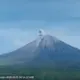 Letusan Gunung Semeru Hari Ini: Abu Vulkanik Setinggi 700 Meter Mengarah Barat Daya