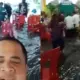 Acara Hajatan di Depok Tergenang Banjir, Anak-anak Tak Mau Ketinggalan Berenang