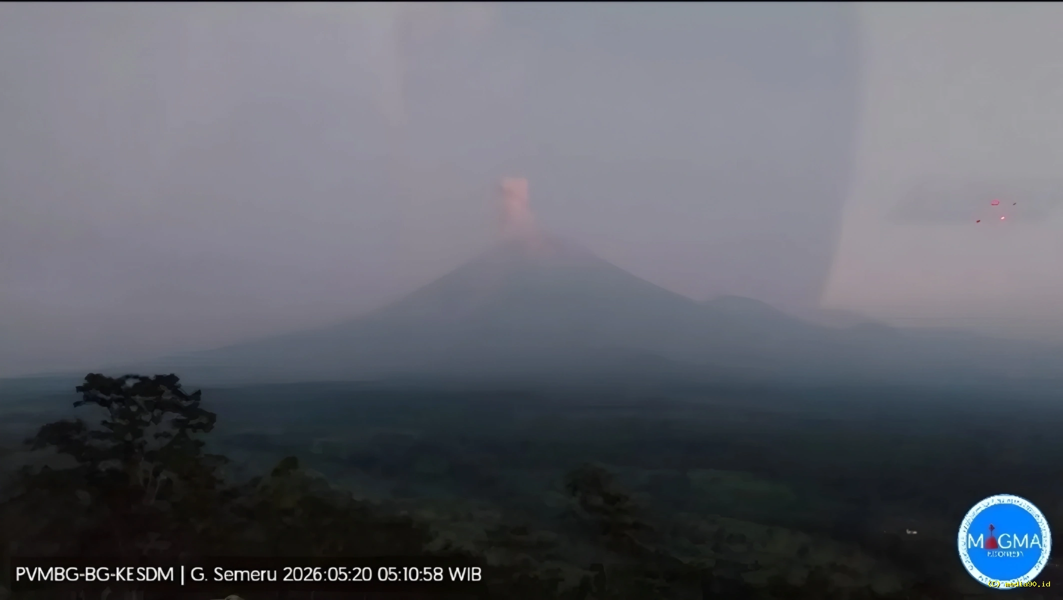 Aktivitas Vulkanik Gunung Semeru Meningkat, Kolom Abu Terpantau Tebal