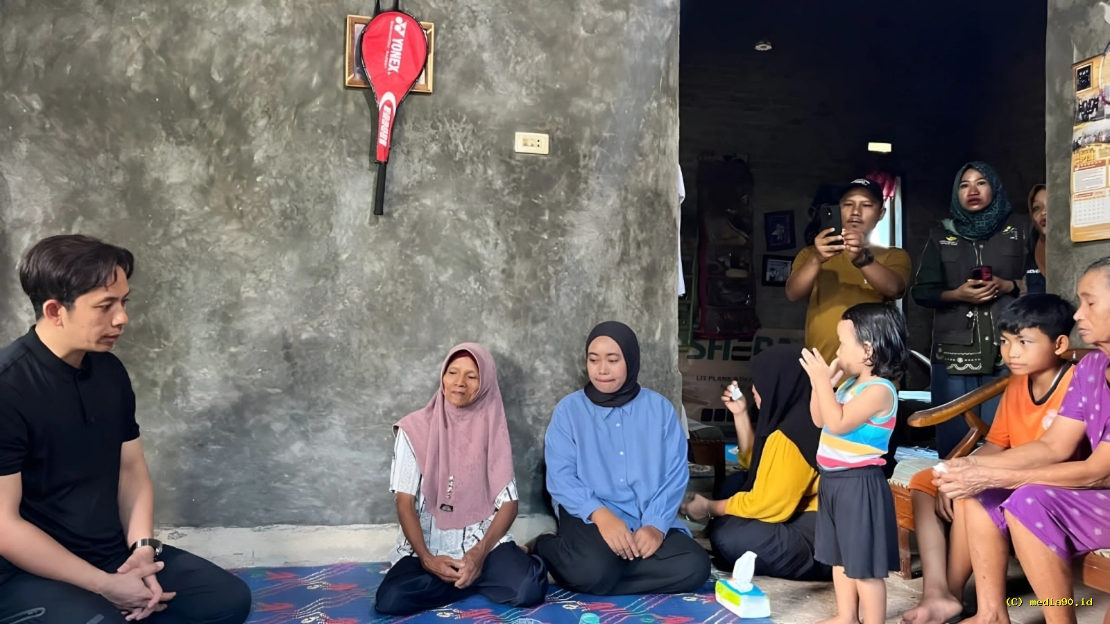 Bupati Egi Sambangi Keluarga Lansia Terdakwa Kasus Getah Karet Dorong PTPN Cabut Laporan