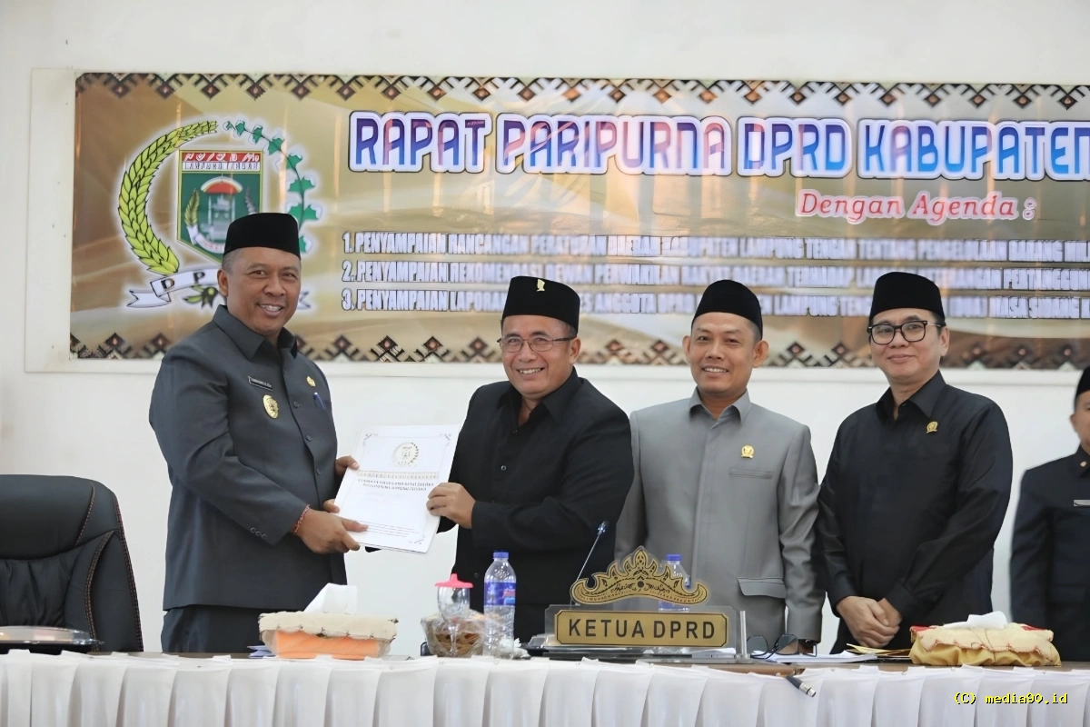 DPRD Lampung Tengah Gelar Paripurna, Plt Bupati Sampaikan Pembahasan Raperda dan LKPJ 2025