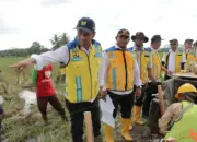 Kementerian PU Tinjau Perbaikan Irigasi Gantung Mesuji–Tulang Bawang, Minta Penambahan Pekerja untuk Percepatan