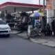 Dramatis! Truk Pengangkut Bata Putih Terbalik di Depan SPBU SPBU Pokoh, Lalu Lintas Tersendat