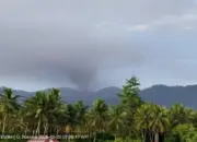 Gunung Dukono Erupsi Lagi Pagi Ini, Kolom Abu Capai 1,5 Kilometer ke Arah Utara