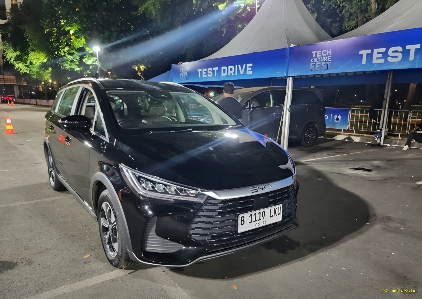 Harga Pre Booking BYD M6 DM Ramai di Medsos BYD Indonesia Sebut Masih Estimasi