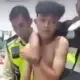 Heboh! Aksi Oknum Gudang Ekspedisi Ambil HP Pelanggan Tertangkap Kamera