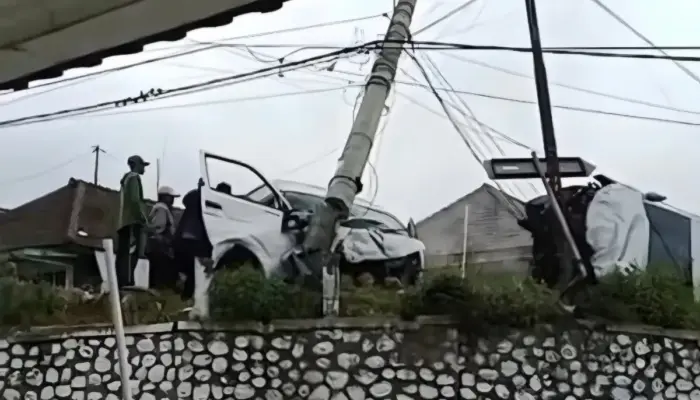 Kecelakaan Beruntun di Jalur Bromo Viral, Hiace Diduga Rem Blong di Turunan Ngadas