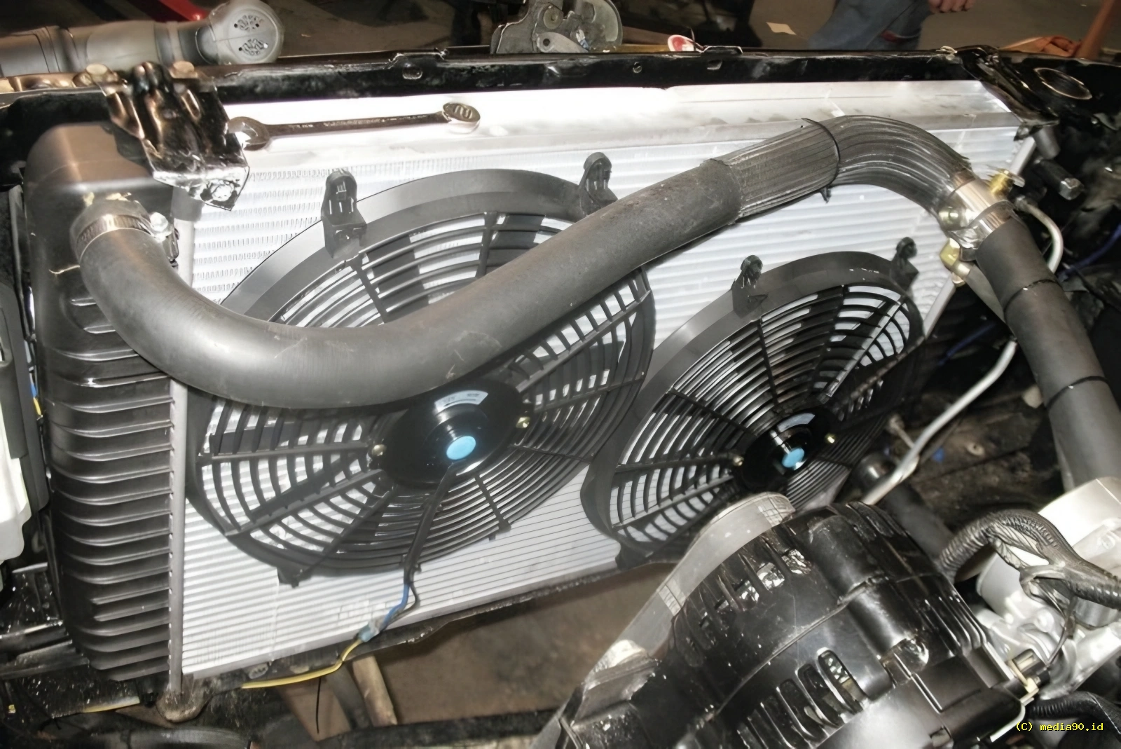 Kipas Radiator Mobil Rusak Ini 8 Cara Perbaikannya yang Bisa Dilakukan Sendiri
