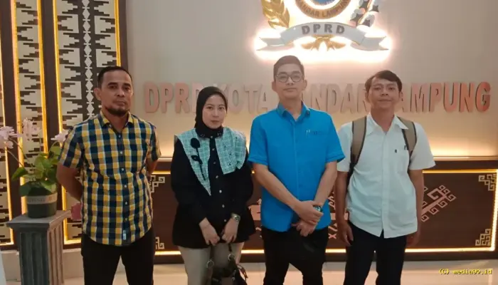 Korban PHK PT Mega Central Finance Mengadu ke DPRD Bandar Lampung, Tuntut Hak Pesangon