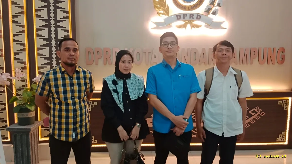 Korban PHK Mega Central Finance Mengadu ke DPRD Bandar Lampung, Tuntut Pesangon