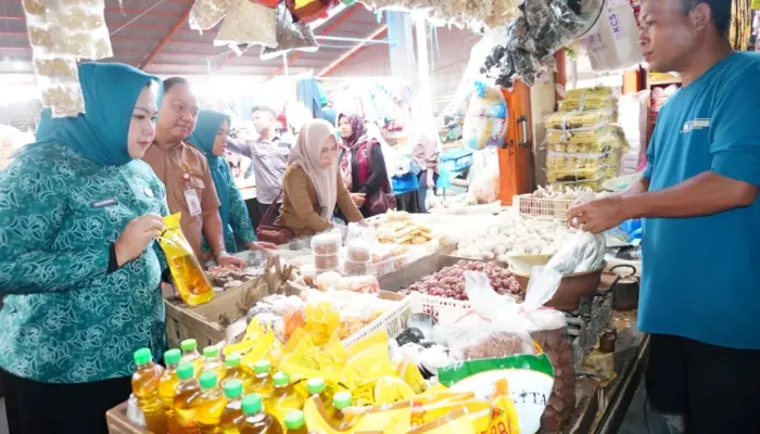 Pemkab Tulangbawang Barat Gelar Operasi Pasar Murah dan Monitoring Harga Bahan Pokok di Mulya Asri