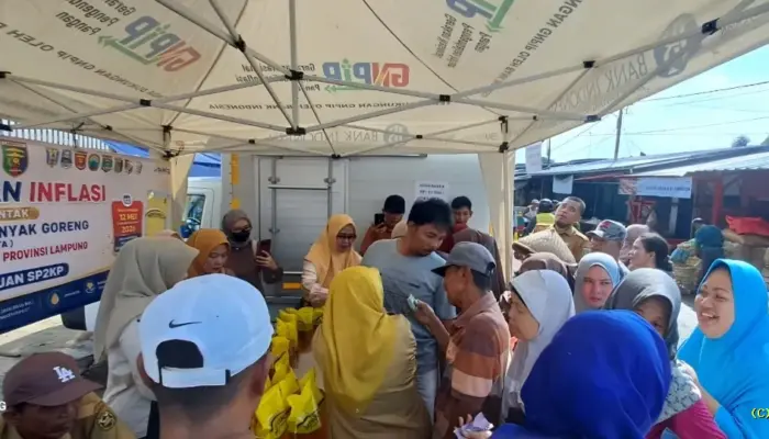 Pemprov Lampung Gelar Operasi Pasar Serentak, Jaga Stabilitas Harga Minyak Goreng