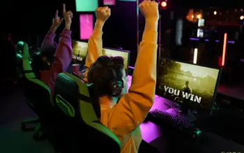 Survei: Gen Z Yakin Gamer Bisa Jadi Karier, Orangtua Masih Anggap Penuh Risiko 4 Survei Ungkap Gen Z Yakin Gamer Bisa Jadi Profesi Orangtua Masih Ragu