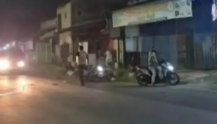 Kecelakaan Beruntun di Wonopringgo Viral, RX King Hantam Mobil Parkir hingga Picu Tabrakan Kedua