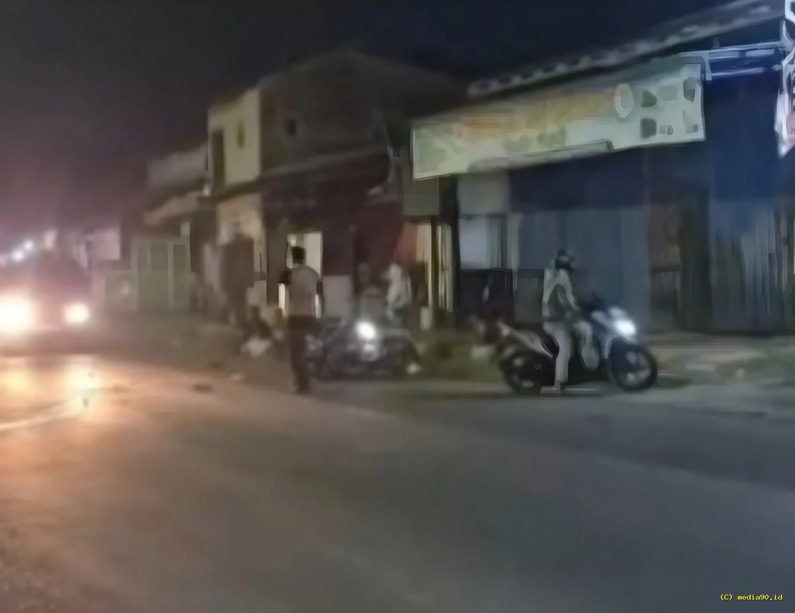 Viral di Media Sosial, Insiden Beruntun di Wonopringgo Libatkan RX King dan Dua Mobil