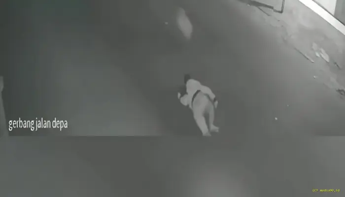 Penjaga Warung di Jatisari Bekasi Tewas Diduga Jadi Korban Tabrak Lari, CCTV Rekam Detik-detik Kejadian