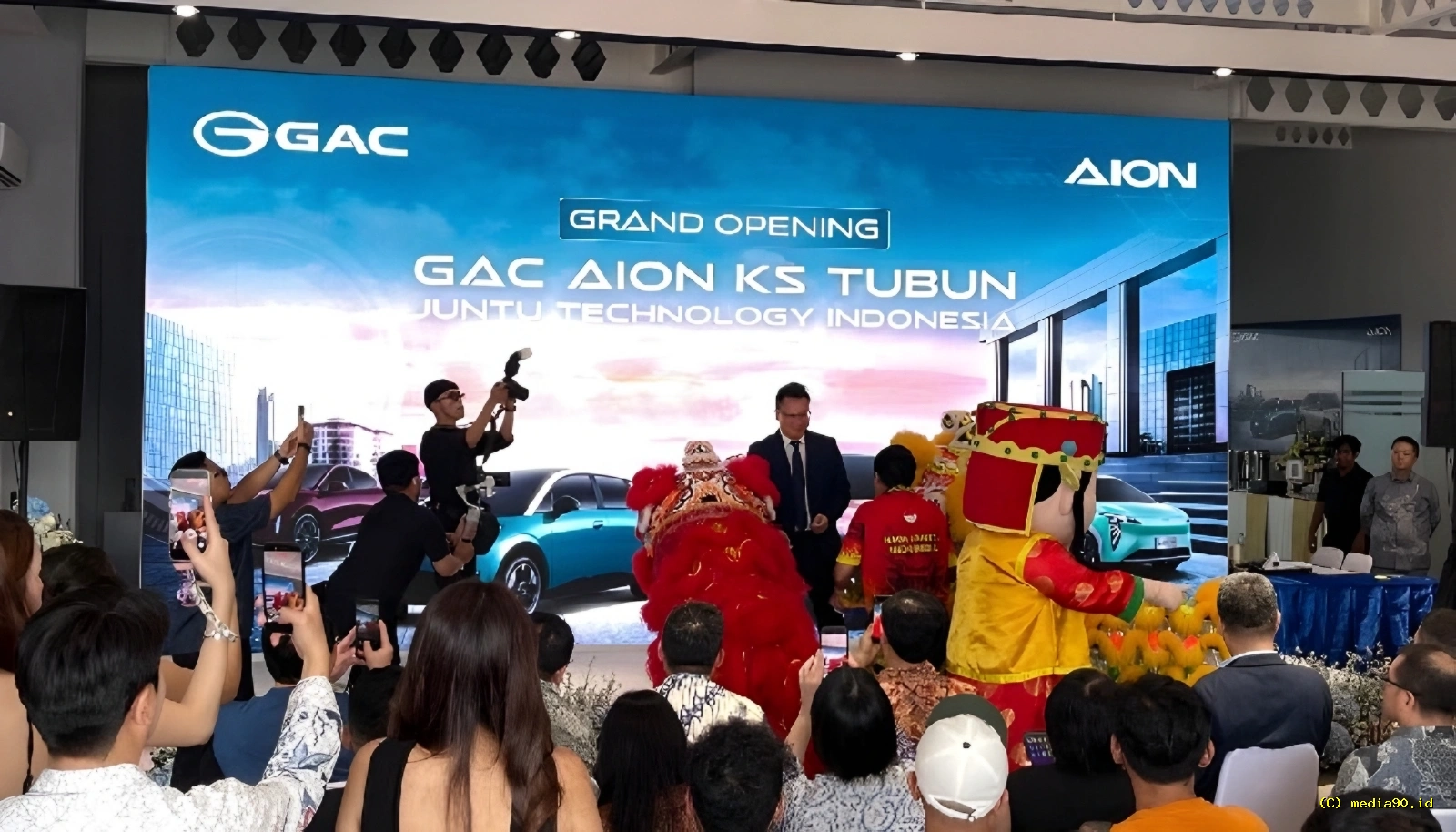 Diler GAC Aion KS Tubun Hadir Bersama Grab dan Starvo, Perkuat Ekosistem Kendaraan Listrik