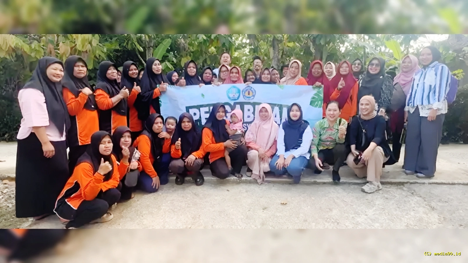 Dosen Polinela Berdayakan Perempuan Desa Wiyono melalui Inovasi Kue Tart Pala dalam Program PKM