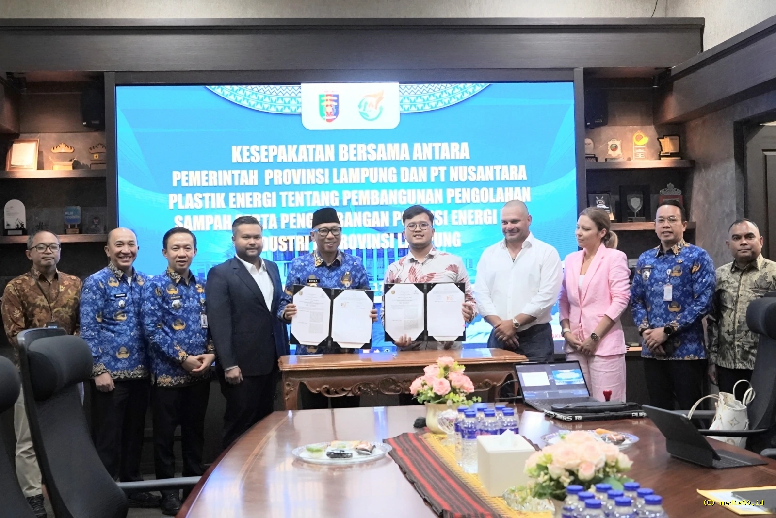 Gubernur Mirza Gandeng Nusantara Plastik Energi Lampung Menuju Pionir Pengelolaan Sampah Terintegrasi dan Energi Bersih