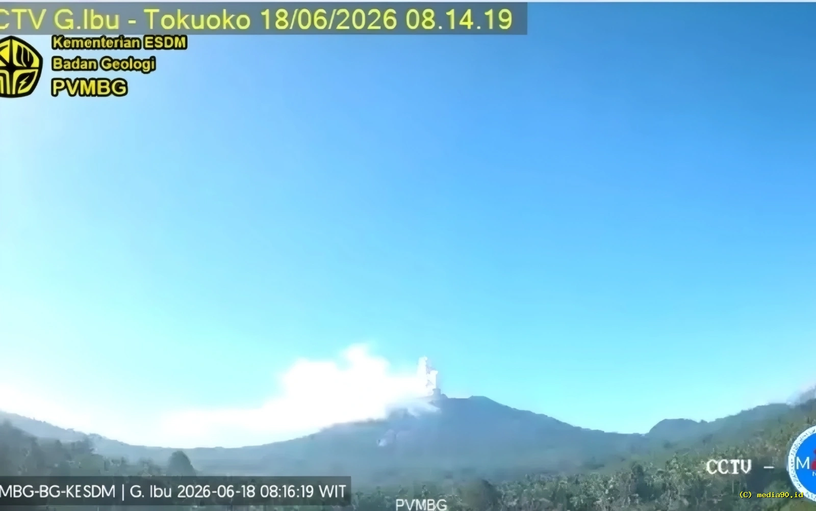 Gunung Ibu Kembali Meletus, Abu Vulkanik Membumbung 500 Meter di Atas Puncak