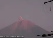 Gunung Semeru Erupsi Hari Ini: Kolom Abu Capai 400 Meter, Warga Diminta Waspada Awan Panas