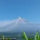 Gunung Semeru Kembali Erupsi pada 7 Juni 2026, Abu Vulkanik Membumbung 400 Meter