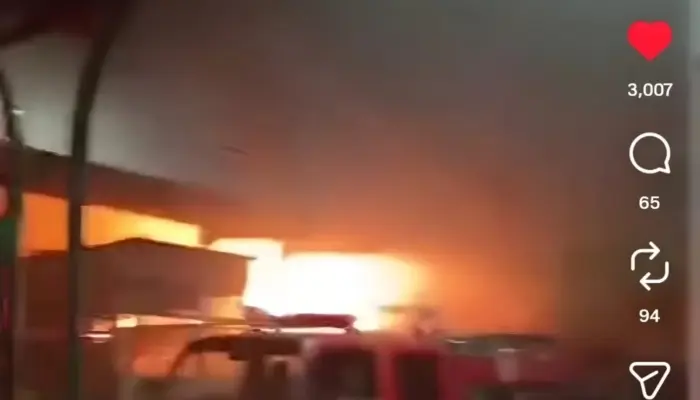 Kebakaran Pasar Parung Malam Hari Gegerkan Warga, Kios Frozen Food Dilalap Api