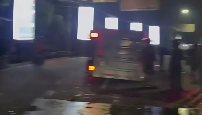 Kecelakaan Lalu Lintas di Beran Sleman Tengah Malam, Mobil Ringsek Parah Gegerkan Warga