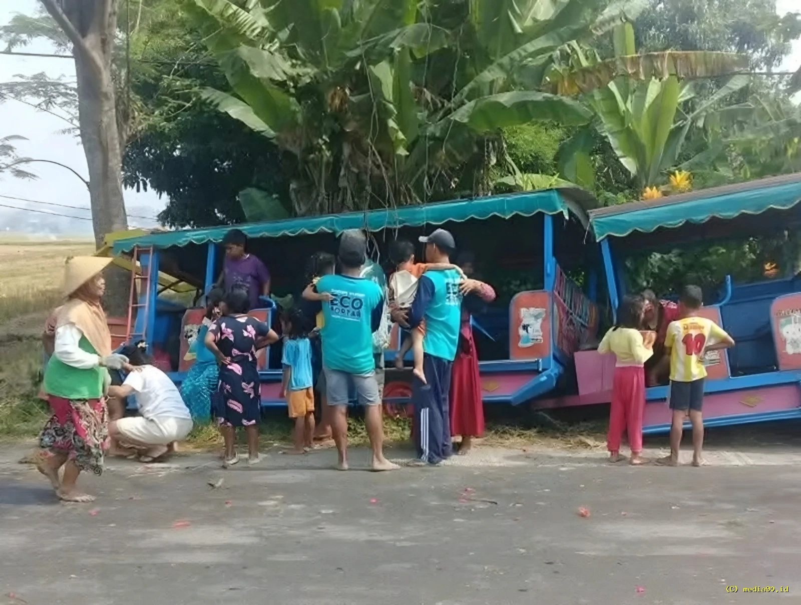 Kecelakaan Sepur Kelinci di Gudo Jombang, Diduga Oleng dan Tabrak Pohon, Ibu-Anak Jadi Korban
