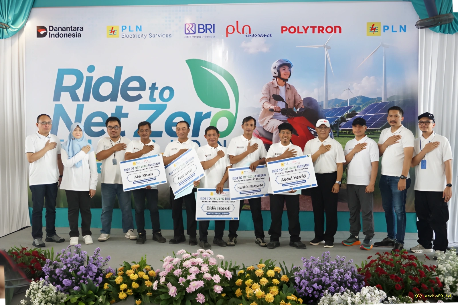 Perkuat Ekosistem Kendaraan Listrik, PLN UID Jawa Timur Operasikan 500 Unit Polytron Fox 350