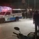 Petugas dan Ambulans Siaga di Lokasi Kecelakaan Depan Gudang Bulog Mangkang Semarang
