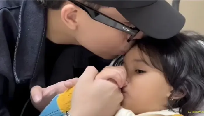 Putri Aurel Hermansyah Dirawat di RS Usai Diduga Jatuh dari Tangga, Ungkapan Hati Sang Ibu Bikin Haru