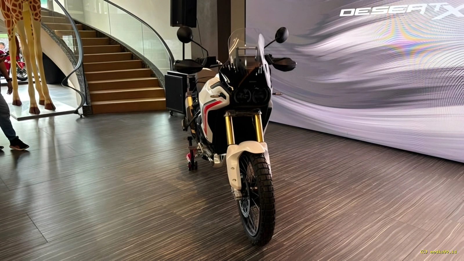 Spesifikasi Lengkap Ducati DesertX V2, Motor Adventure Offroad Tangguh untuk Segala Medan