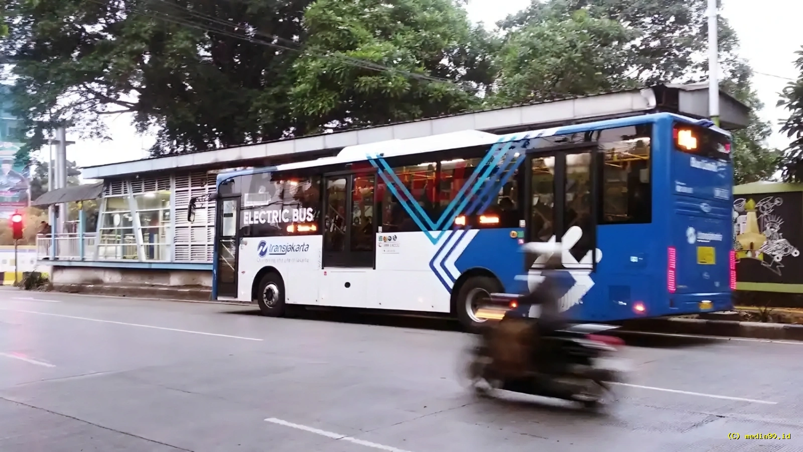 Tarif Transjakarta Berpotensi Naik Pemprov DKI Kaji Sistem Bayar Berdasarkan Jarak