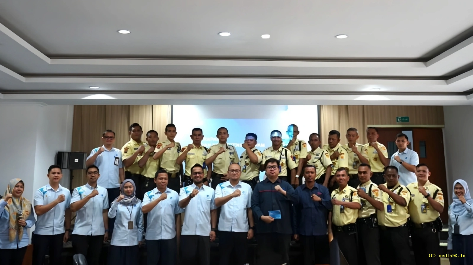 Tingkatkan Kepuasan Pelanggan PLN Bekali Petugas dengan Keterampilan Pelayanan Unggul