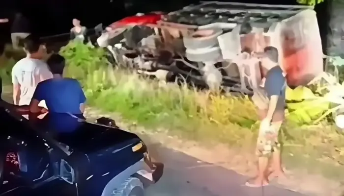 Kecelakaan Maut di Jalan Klangon–Gedongan Moyudan, Truk Terguling di Sawah dan Pengendara Motor Tewas