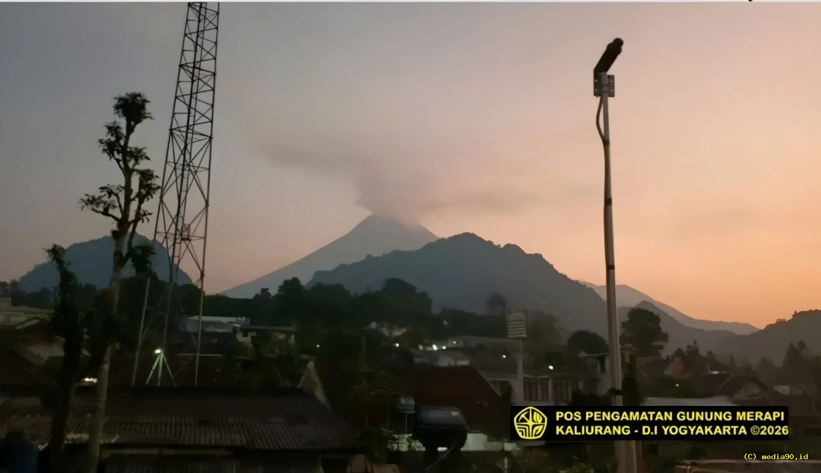 Waspada! Aktivitas Gunung Merapi Masih Tinggi, Aliran Lava Capai 1,8 Kilometer