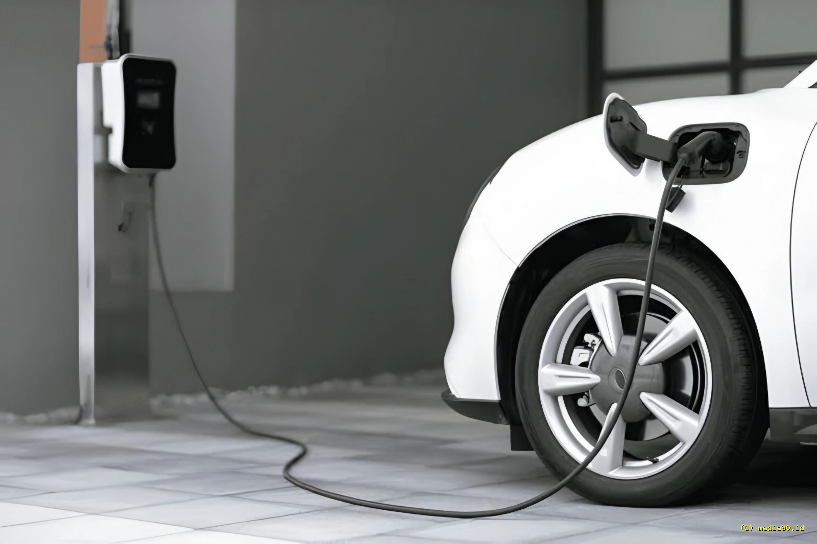 Apakah Mobil PHEV Harus Dicas Simak Penjelasan Lengkapnya