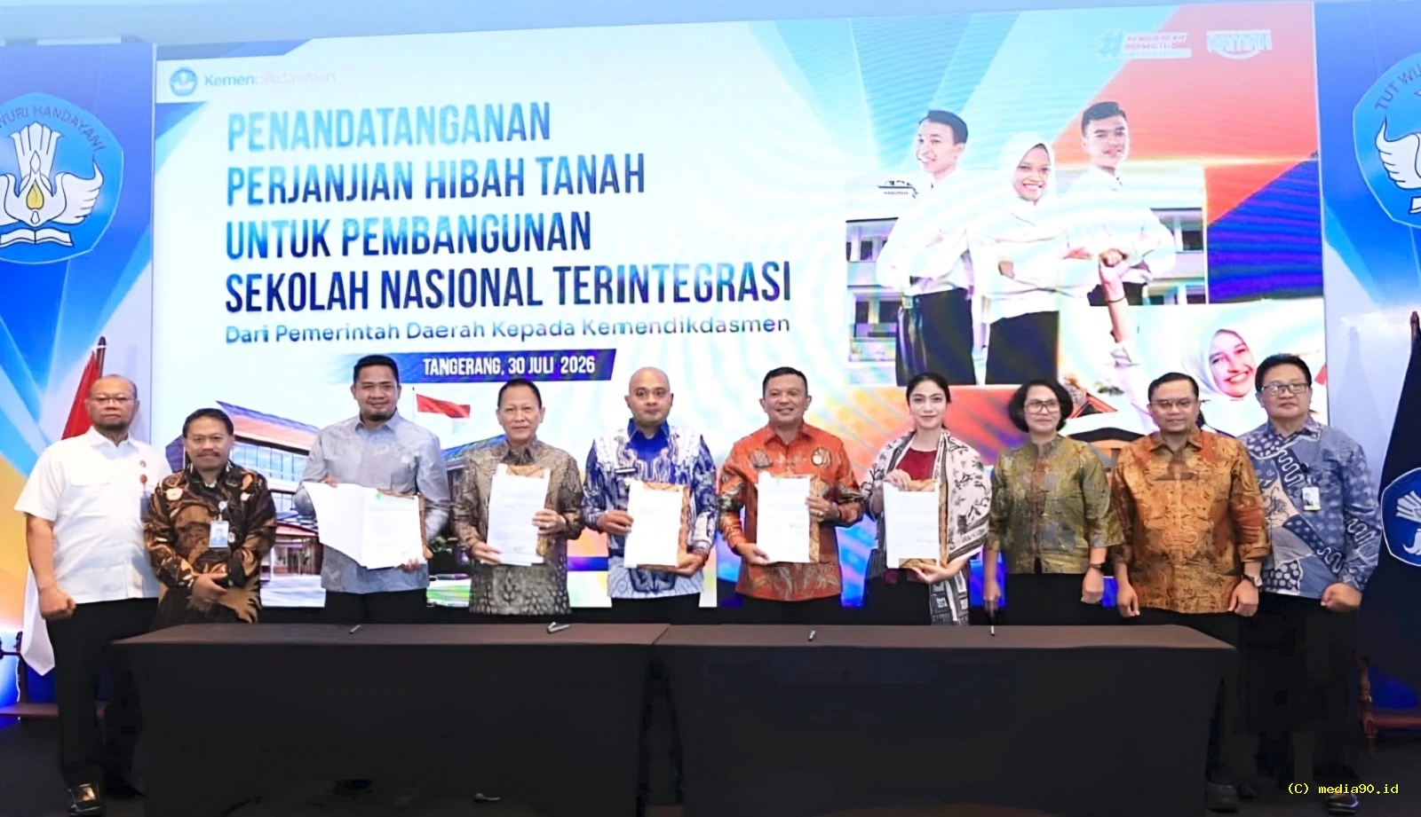 Bupati Qudrotul Hibahkan Lahan ke Kemendikdasmen Sekolah Nasional Terintegrasi Segera Dibangun di Tulang Bawang